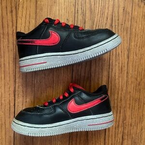 Nike Air Force 1 Youth Size 9 Kids Jordans Black & Red Sneakers